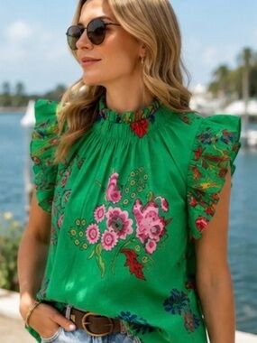 Emily McCarthy Style Emerald Palm Floral Ruffle Blouse Small Resort